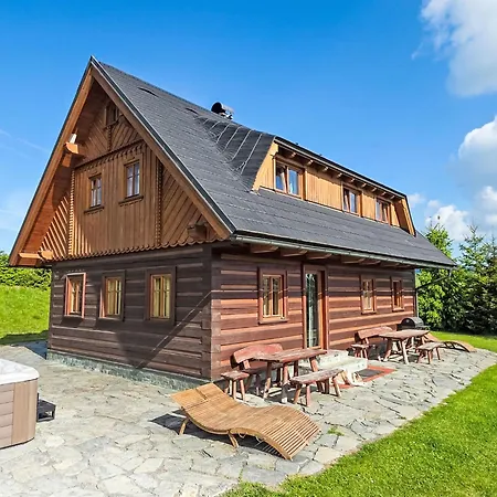 Domek alpejski Timber With Hydromassage By Interhome *