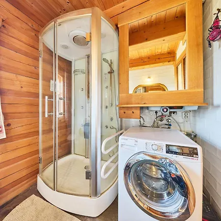 Domek alpejski Timber With Hydromassage By Interhome *